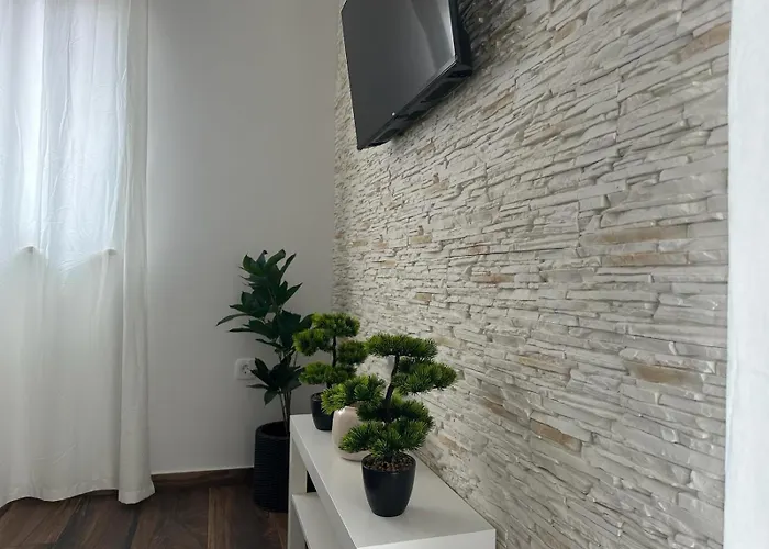 Апартаменты Harmony Hills Пула