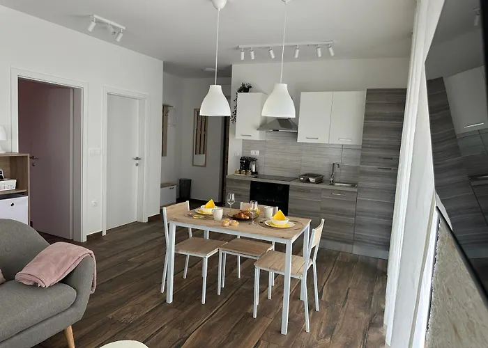 Апартаменты Harmony Hills Пула