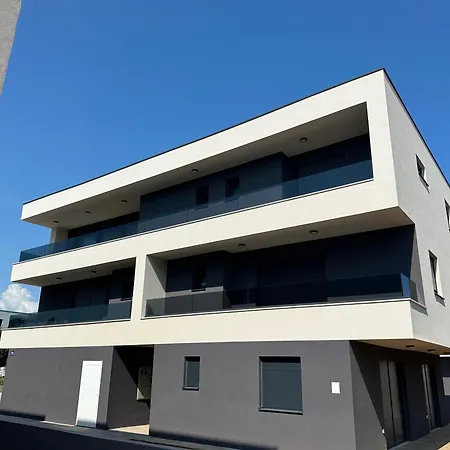 Harmony Hills Apartment Pula