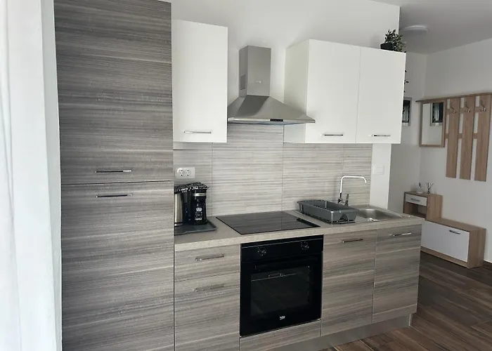 Harmony Hills 풀라